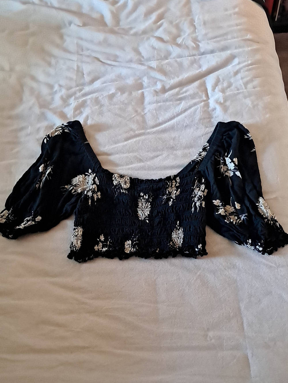 Urban Outfitters Cropped Floral Top